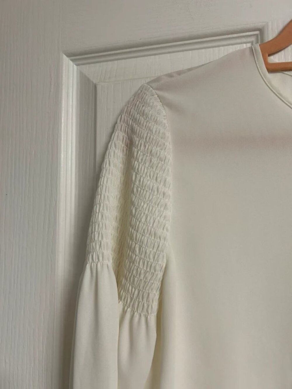 Womens Warehouse White Flowy Blouse Smocked Balloon Long Sleeve - Picture 4 of 5
